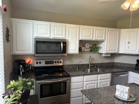 414 White Oak Lane Barrington IL 60010
