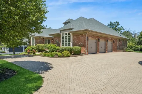 11954 Crosscreek Court Burr Ridge IL 60527