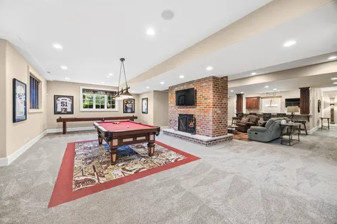 11954 Crosscreek Court Burr Ridge IL 60527