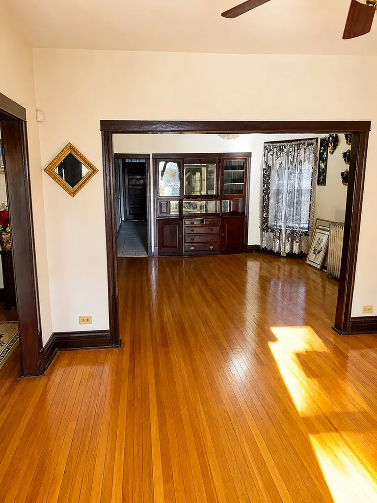 7637 South Sangamon Street Chicago IL 60620