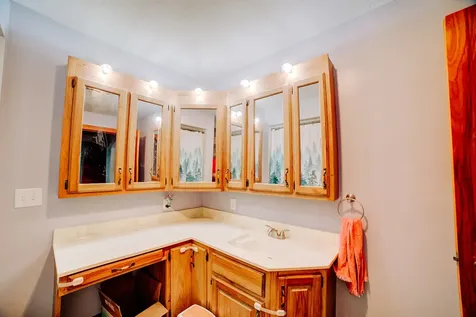 111 West Mckinley Avenue Milford IL 60953