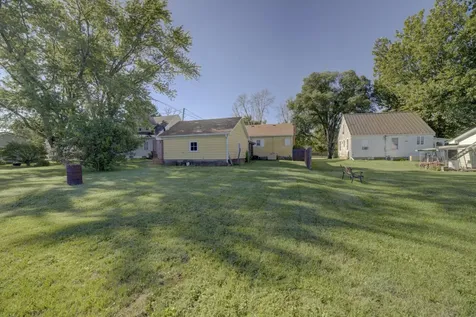 111 West Mckinley Avenue Milford IL 60953