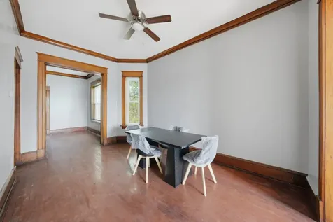 7056 South Parnell Avenue Chicago IL 60621