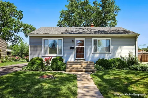 1972 Fargo Avenue Des Plaines IL 60018