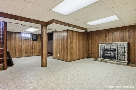 1972 Fargo Avenue Des Plaines IL 60018