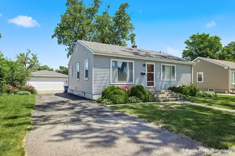 1972 Fargo Avenue Des Plaines IL 60018