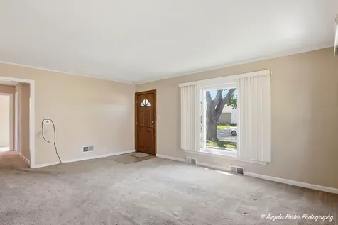 1972 Fargo Avenue Des Plaines IL 60018