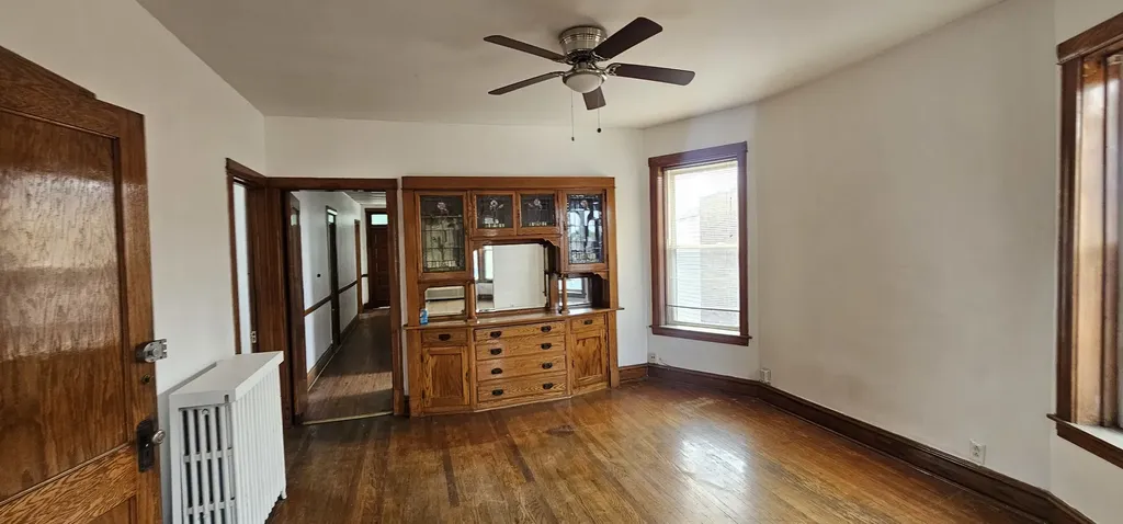 3823 North Bernard Street Chicago IL 60618