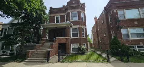 3823 North Bernard Street Chicago IL 60618