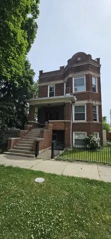 3823 North Bernard Street Chicago IL 60618