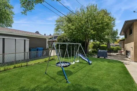 801 East Greenwood Drive Mount Prospect IL 60056