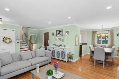 801 East Greenwood Drive Mount Prospect IL 60056