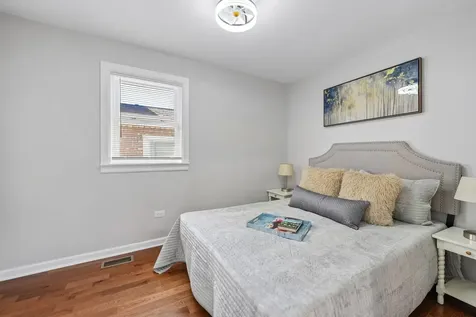 9139 South Oglesby Avenue Chicago IL 60617