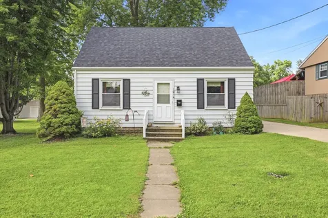 1014 Steinman Street Dixon IL 61021