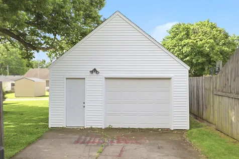 1014 Steinman Street Dixon IL 61021