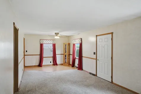 1014 Steinman Street Dixon IL 61021