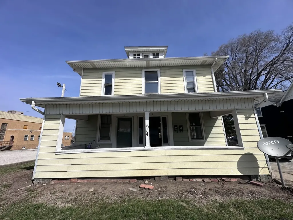 514 East Main Street Hoopeston IL 60942