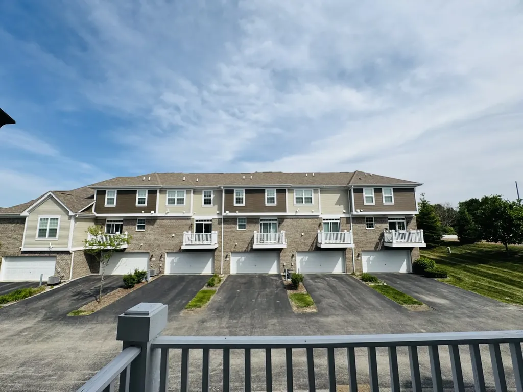2933 Madison Drive Naperville IL 60564