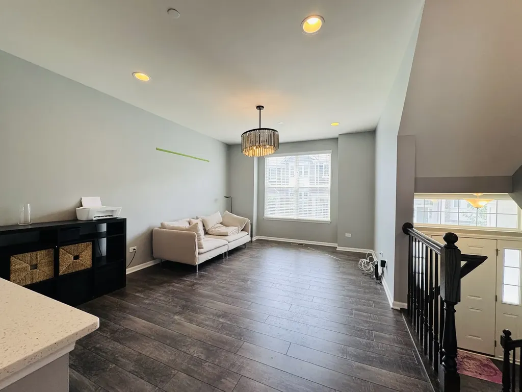 2933 Madison Drive Naperville IL 60564