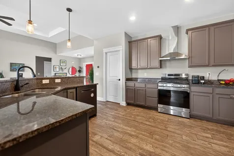 855 Coventry Circle N Sycamore IL 60178