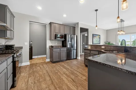 855 Coventry Circle N Sycamore IL 60178