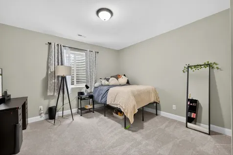 855 Coventry Circle N Sycamore IL 60178