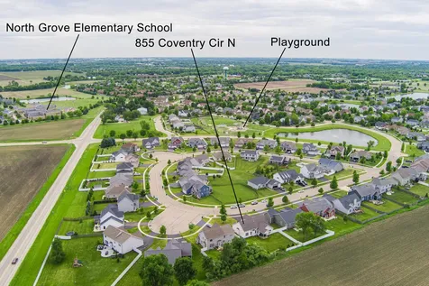 855 Coventry Circle N Sycamore IL 60178