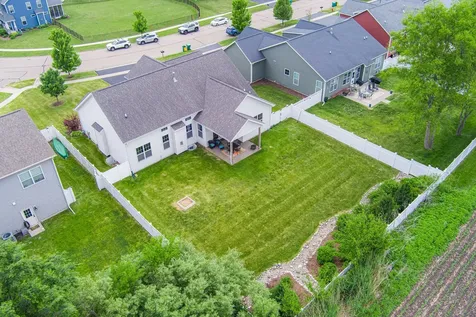 855 Coventry Circle N Sycamore IL 60178