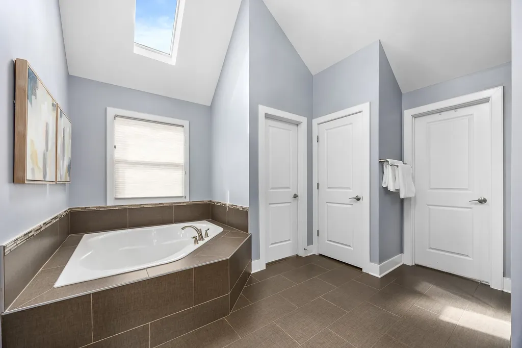 4328 Winterberry Avenue Naperville IL 60564