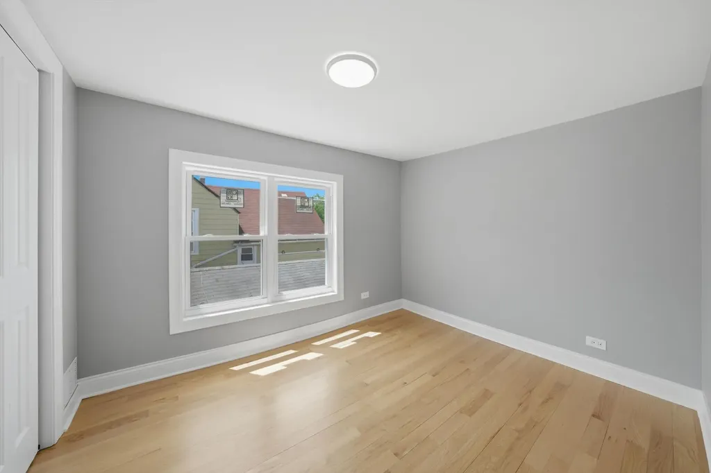 6833 South Aberdeen Street Chicago IL 60621