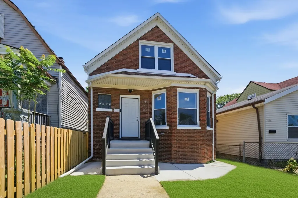 6833 South Aberdeen Street Chicago IL 60621