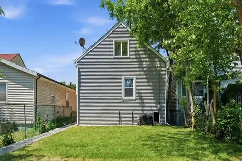 6833 South Aberdeen Street Chicago IL 60621