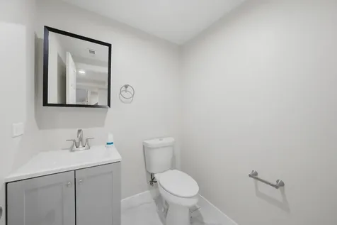 6833 South Aberdeen Street Chicago IL 60621