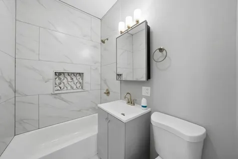 6833 South Aberdeen Street Chicago IL 60621