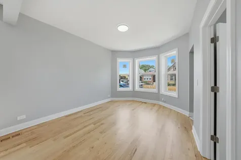6833 South Aberdeen Street Chicago IL 60621