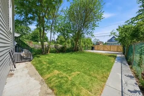 6833 South Aberdeen Street Chicago IL 60621