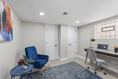 7917 South Christiana Avenue Chicago IL 60652