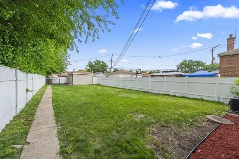 7917 South Christiana Avenue Chicago IL 60652