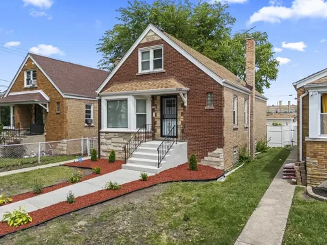 7917 South Christiana Avenue Chicago IL 60652