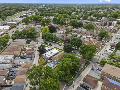 7917 South Christiana Avenue Chicago IL 60652