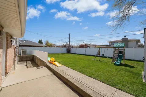 7849 West 79th Place Bridgeview IL 60455