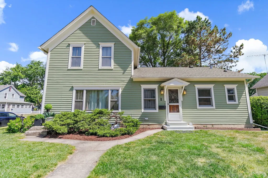 1 Adams Street East Dundee IL 60118