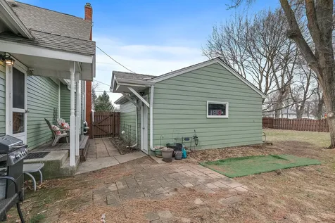 1 Adams Street East Dundee IL 60118