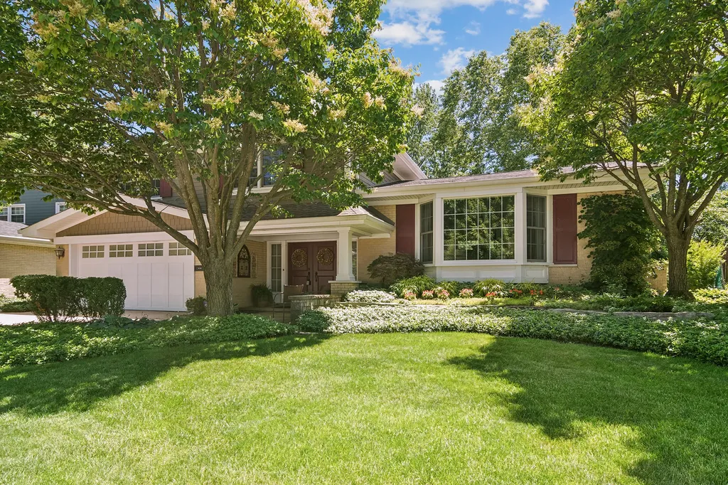 1019 East Waverly Drive Arlington Heights IL 60004