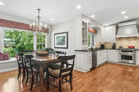 1019 East Waverly Drive Arlington Heights IL 60004