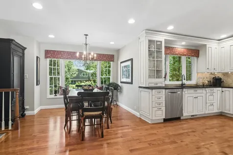 1019 East Waverly Drive Arlington Heights IL 60004