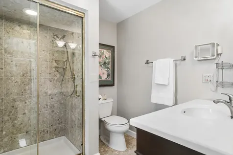 1019 East Waverly Drive Arlington Heights IL 60004