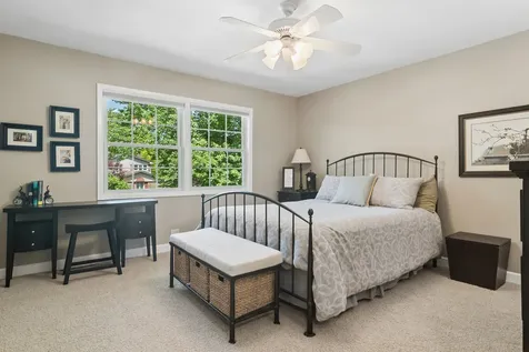 1019 East Waverly Drive Arlington Heights IL 60004