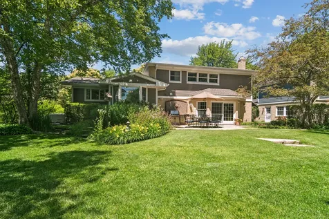 1019 East Waverly Drive Arlington Heights IL 60004