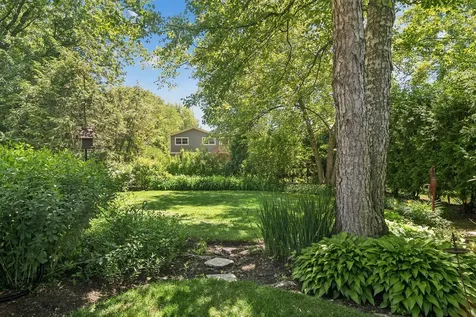 1019 East Waverly Drive Arlington Heights IL 60004